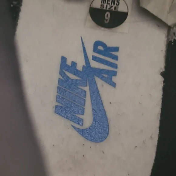 Jordan 1.5 Reverse Fragment Sneakers in size 9. - Picture 9 of 12